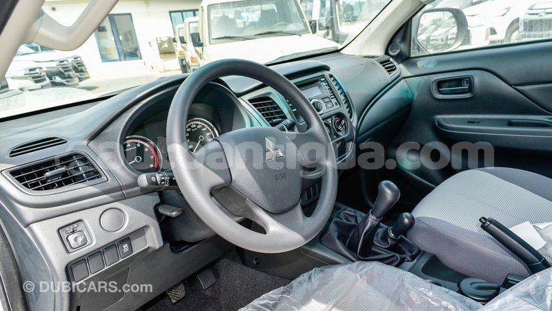 Big with watermark mitsubishi l200 antigua import dubai 2811