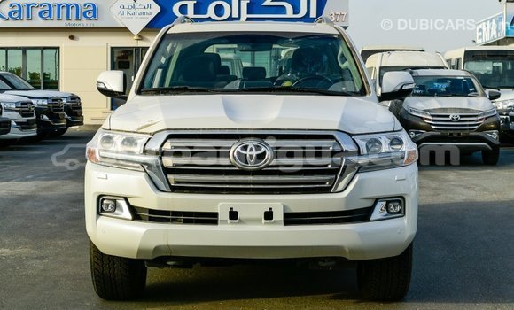 Buy Import Toyota Land Cruiser White Car in Import - Dubai in Antigua Buy Import Toyota Land Cruiser White Car in Import - Dubai in Antigua