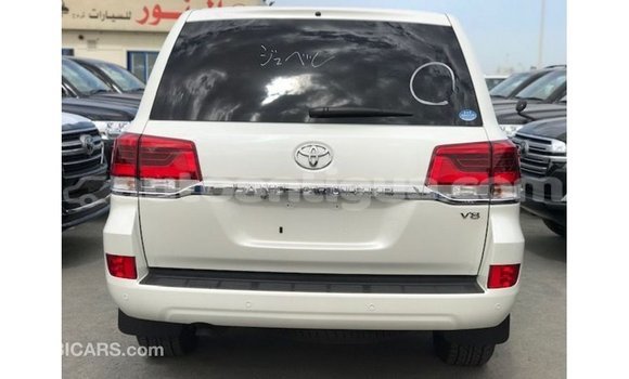Buy Import Toyota Land Cruiser White Car in Import - Dubai in Antigua Buy Import Toyota Land Cruiser White Car in Import - Dubai in Antigua