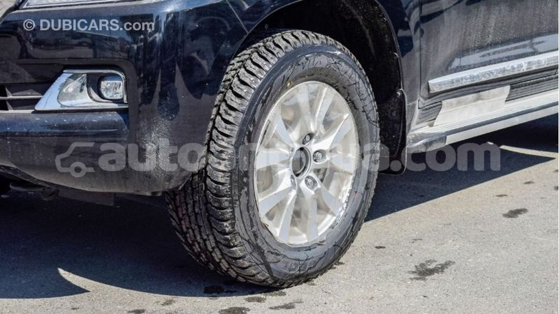 Big with watermark toyota land cruiser antigua import dubai 2817