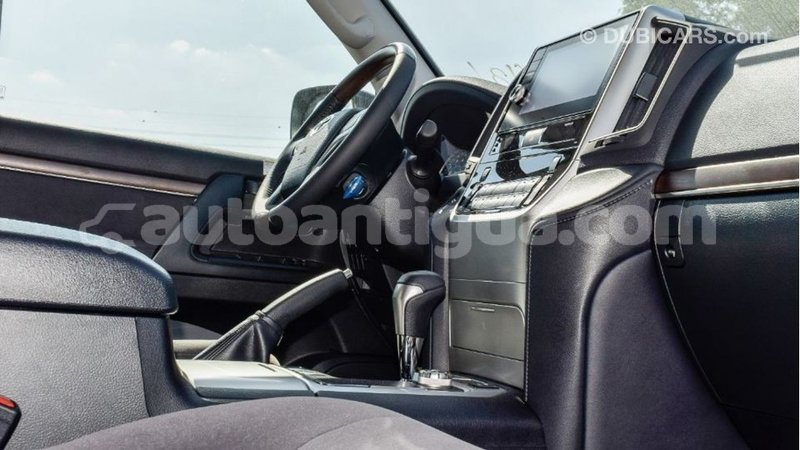 Big with watermark toyota land cruiser antigua import dubai 2817
