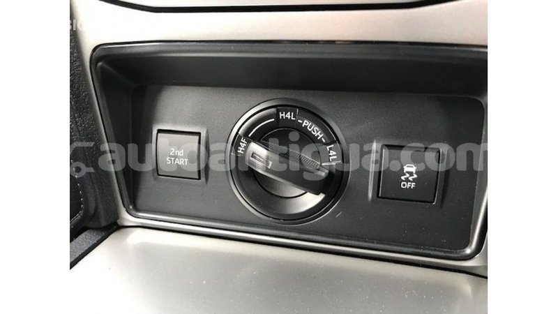 Big with watermark toyota prado antigua import dubai 2821