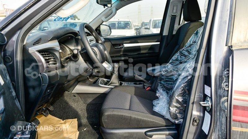 Big with watermark toyota hilux antigua import dubai 2827