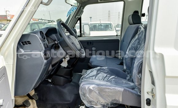 Buy Import Toyota Land Cruiser White Car in Import - Dubai in Antigua Buy Import Toyota Land Cruiser White Car in Import - Dubai in Antigua