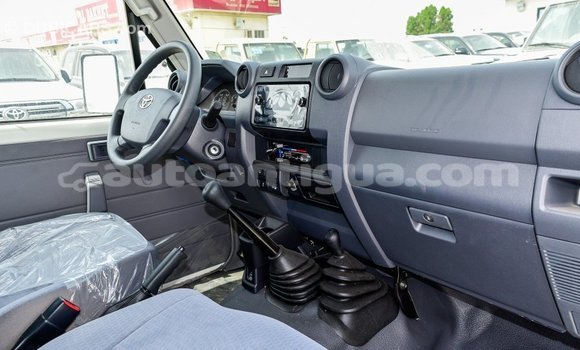 Buy Import Toyota Land Cruiser White Car in Import - Dubai in Antigua Buy Import Toyota Land Cruiser White Car in Import - Dubai in Antigua