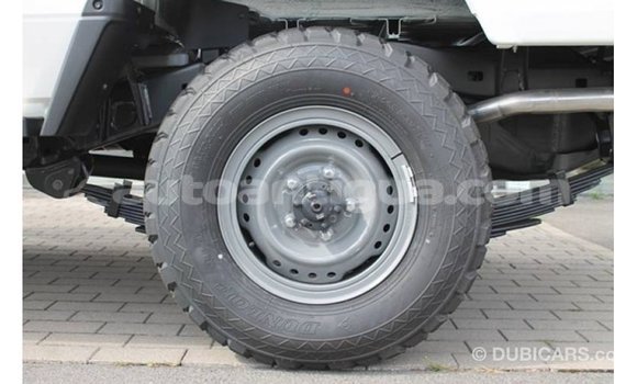 Buy Import Toyota Land Cruiser White Car in Import - Dubai in Antigua Buy Import Toyota Land Cruiser White Car in Import - Dubai in Antigua