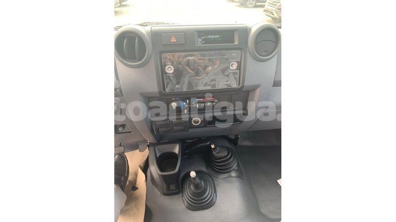 Big with watermark toyota land cruiser antigua import dubai 2843