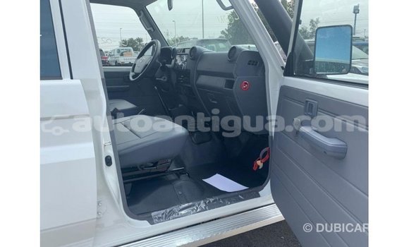 Buy Import Toyota Land Cruiser White Car in Import - Dubai in Antigua Buy Import Toyota Land Cruiser White Car in Import - Dubai in Antigua