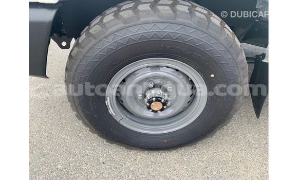 Buy Import Toyota Land Cruiser White Car in Import - Dubai in Antigua Buy Import Toyota Land Cruiser White Car in Import - Dubai in Antigua