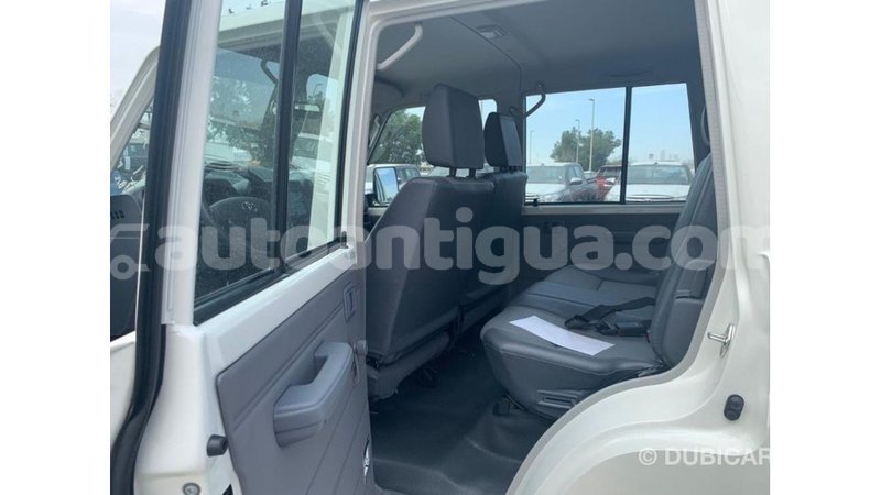 Big with watermark toyota land cruiser antigua import dubai 2843