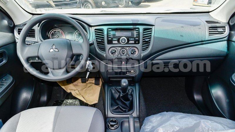 Big with watermark mitsubishi l200 antigua import dubai 2848