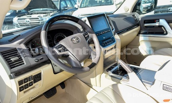 Buy Import Toyota Land Cruiser White Car in Import - Dubai in Antigua Buy Import Toyota Land Cruiser White Car in Import - Dubai in Antigua