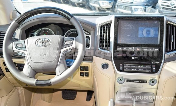 Buy Import Toyota Land Cruiser White Car in Import - Dubai in Antigua Buy Import Toyota Land Cruiser White Car in Import - Dubai in Antigua