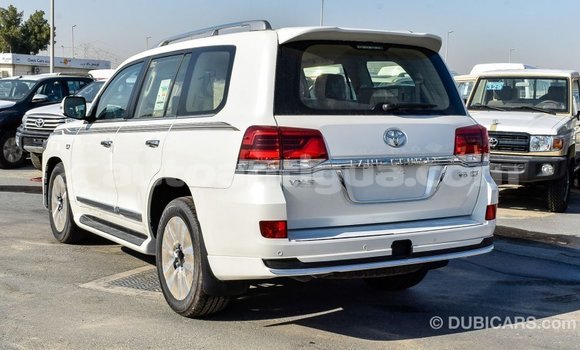 Buy Import Toyota Land Cruiser White Car in Import - Dubai in Antigua Buy Import Toyota Land Cruiser White Car in Import - Dubai in Antigua
