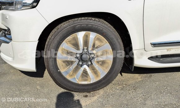 Buy Import Toyota Land Cruiser White Car in Import - Dubai in Antigua Buy Import Toyota Land Cruiser White Car in Import - Dubai in Antigua