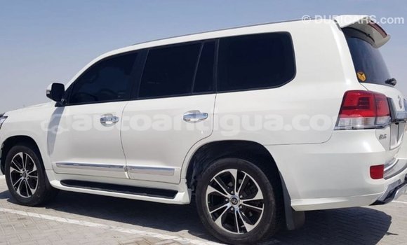 Buy Import Toyota Land Cruiser White Car in Import - Dubai in Antigua Buy Import Toyota Land Cruiser White Car in Import - Dubai in Antigua