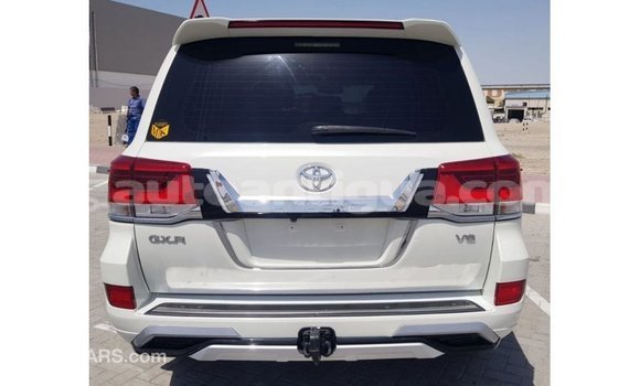 Buy Import Toyota Land Cruiser White Car in Import - Dubai in Antigua Buy Import Toyota Land Cruiser White Car in Import - Dubai in Antigua