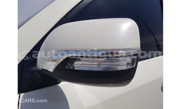 Buy Import Toyota Land Cruiser White Car in Import - Dubai in Antigua Buy Import Toyota Land Cruiser White Car in Import - Dubai in Antigua