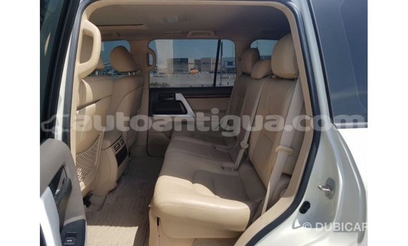 Buy Import Toyota Land Cruiser White Car in Import - Dubai in Antigua Buy Import Toyota Land Cruiser White Car in Import - Dubai in Antigua
