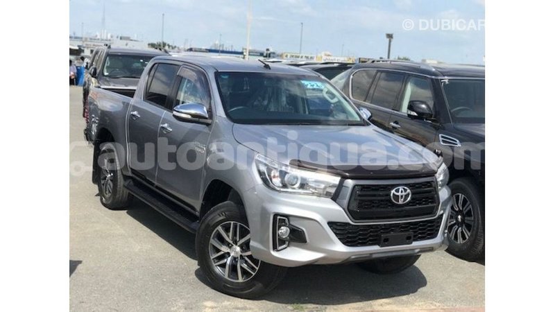 Big with watermark toyota hilux antigua import dubai 2862