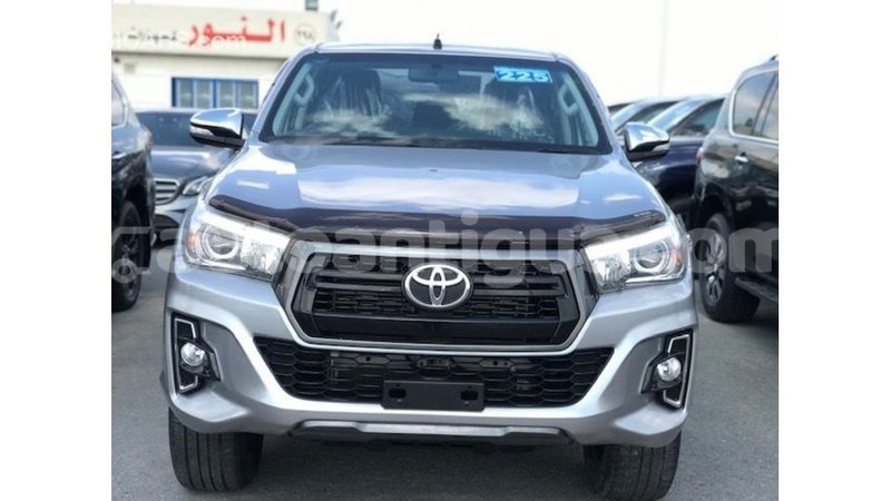 Big with watermark toyota hilux antigua import dubai 2862