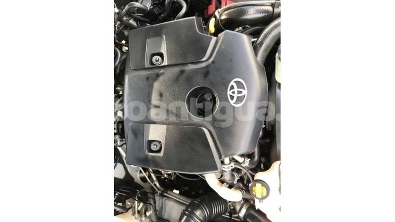 Big with watermark toyota hilux antigua import dubai 2862