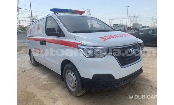 Buy Import Hyundai Accent White Car in Import - Dubai in Antigua Buy Import Hyundai Accent White Car in Import - Dubai in Antigua