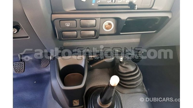 Big with watermark toyota land cruiser antigua import dubai 2883