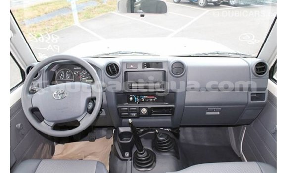 Buy Import Toyota Land Cruiser White Car in Import - Dubai in Antigua Buy Import Toyota Land Cruiser White Car in Import - Dubai in Antigua