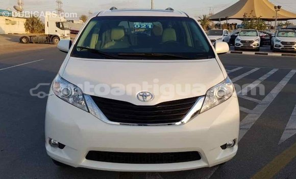 Buy Import Toyota Sienna White Car in Import - Dubai in Antigua Buy Import Toyota Sienna White Car in Import - Dubai in Antigua