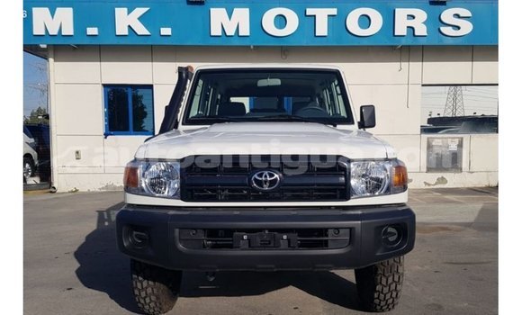 Buy Import Toyota Land Cruiser White Car in Import - Dubai in Antigua Buy Import Toyota Land Cruiser White Car in Import - Dubai in Antigua