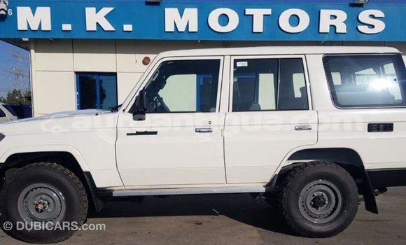 Buy Import Toyota Land Cruiser White Car in Import - Dubai in Antigua Buy Import Toyota Land Cruiser White Car in Import - Dubai in Antigua