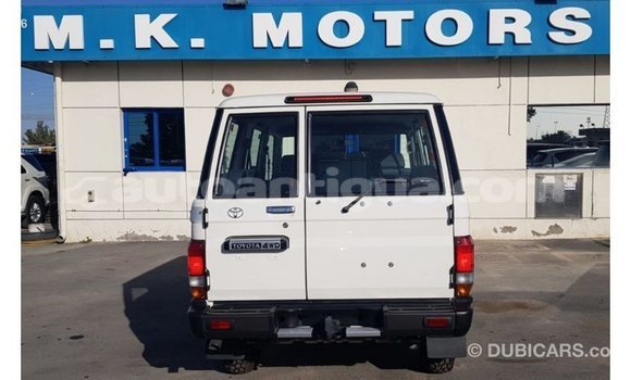 Buy Import Toyota Land Cruiser White Car in Import - Dubai in Antigua Buy Import Toyota Land Cruiser White Car in Import - Dubai in Antigua