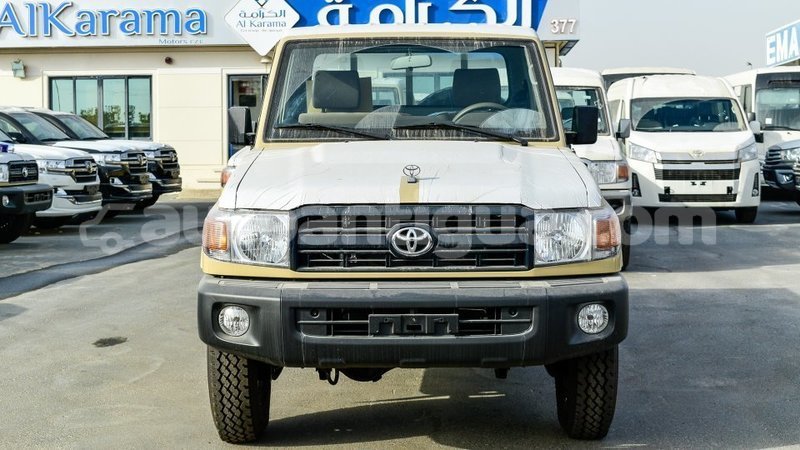 Big with watermark toyota land cruiser antigua import dubai 2928
