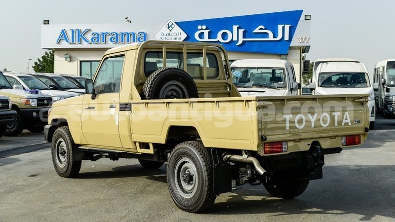 Big with watermark toyota land cruiser antigua import dubai 2928