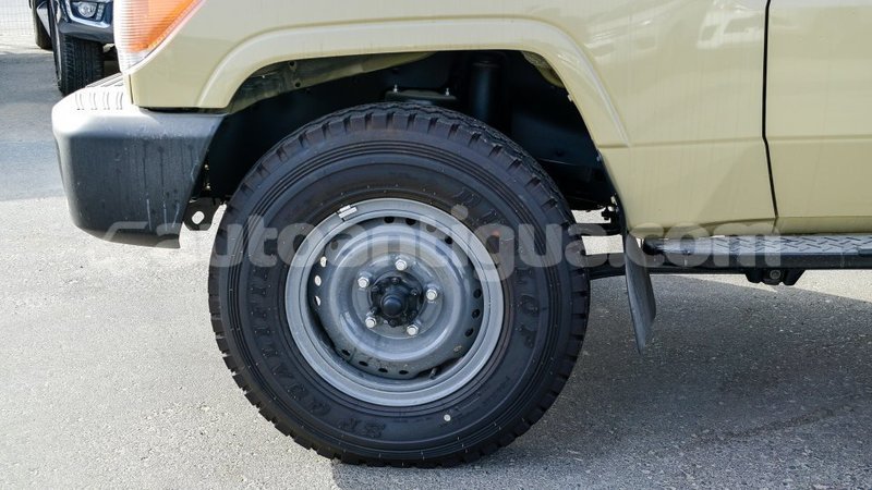 Big with watermark toyota land cruiser antigua import dubai 2928