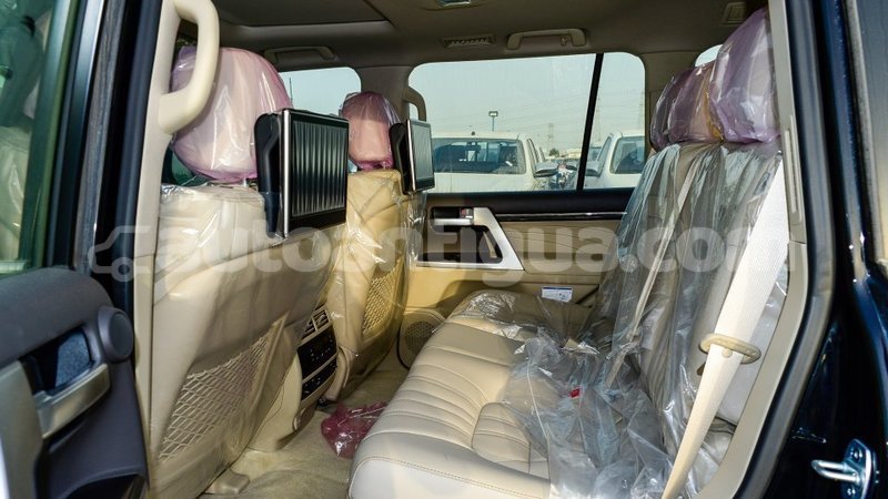 Big with watermark toyota land cruiser antigua import dubai 2929
