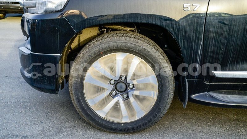Big with watermark toyota land cruiser antigua import dubai 2929