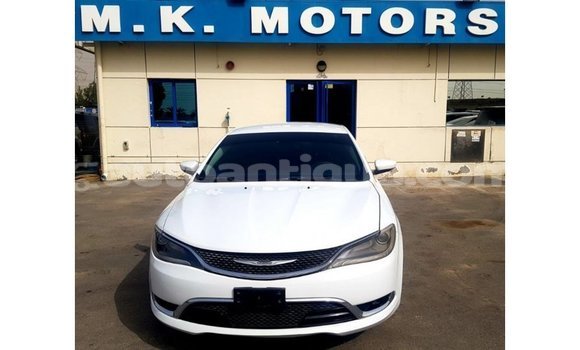 Buy Import Chrysler 200 White Car in Import - Dubai in Antigua