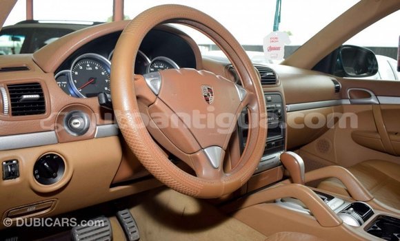 Buy Import Porsche Cayenne Green Car in Import - Dubai in Antigua Buy Import Porsche Cayenne Green Car in Import - Dubai in Antigua