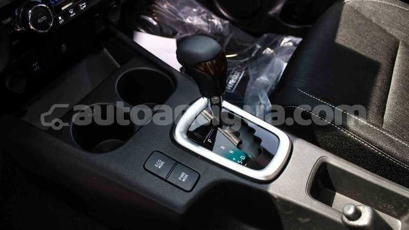 Big with watermark toyota hilux antigua import dubai 2936