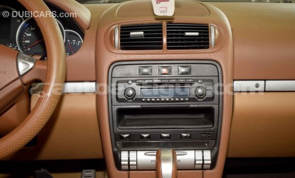 Buy Import Porsche Cayenne Green Car in Import - Dubai in Antigua Buy Import Porsche Cayenne Green Car in Import - Dubai in Antigua