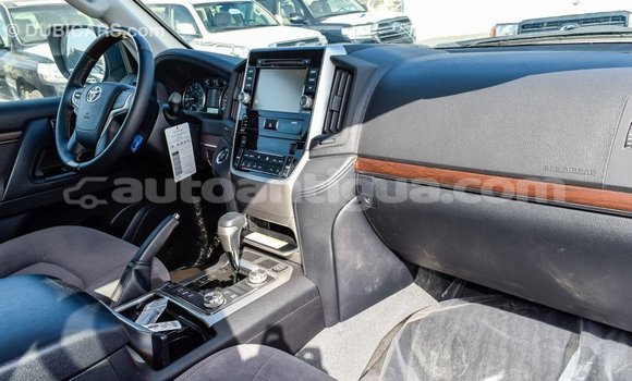 Buy Import Toyota Land Cruiser White Car in Import - Dubai in Antigua Buy Import Toyota Land Cruiser White Car in Import - Dubai in Antigua