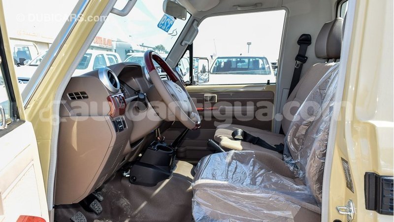 Big with watermark toyota land cruiser antigua import dubai 2938