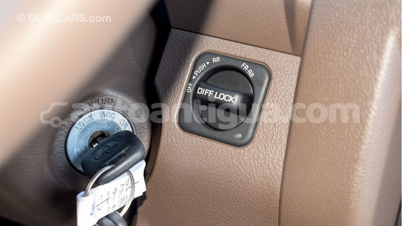 Big with watermark toyota land cruiser antigua import dubai 2938