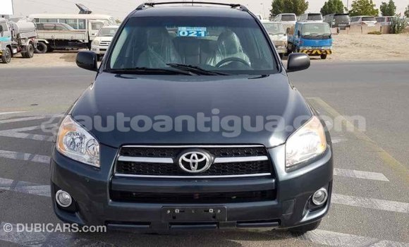 Buy Import Toyota HiAce Green Truck in Import - Dubai in Antigua Buy Import Toyota HiAce Green Truck in Import - Dubai in Antigua