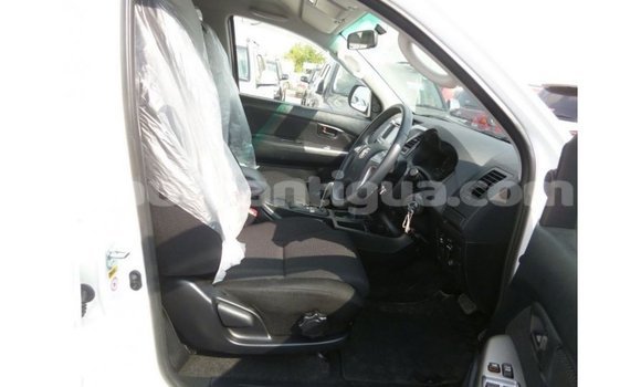 Buy Import Toyota Hilux White Car in Import - Dubai in Antigua Buy Import Toyota Hilux White Car in Import - Dubai in Antigua