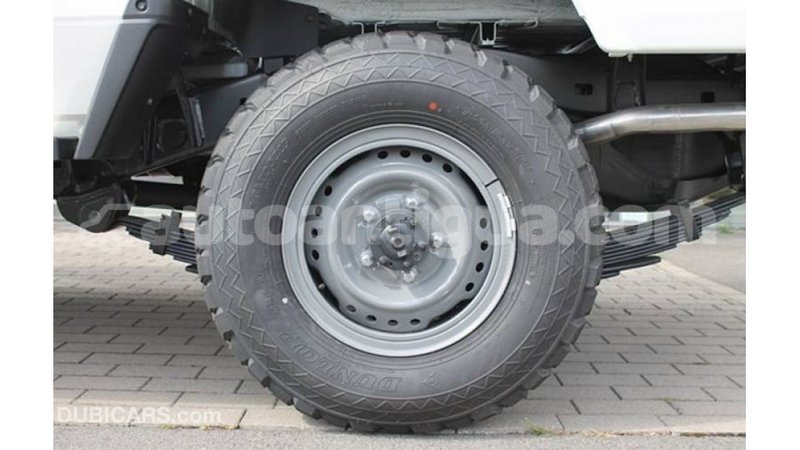 Big with watermark toyota land cruiser antigua import dubai 2949