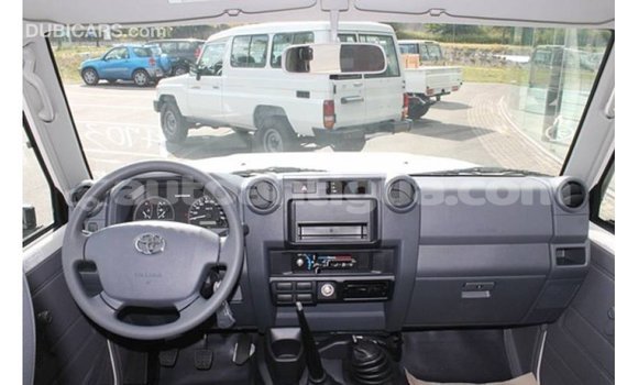 Buy Import Toyota Land Cruiser White Car in Import - Dubai in Antigua Buy Import Toyota Land Cruiser White Car in Import - Dubai in Antigua