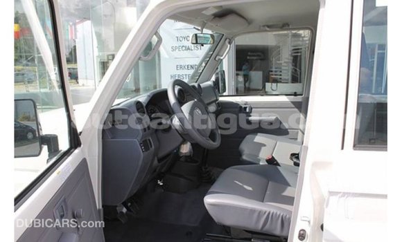Buy Import Toyota Land Cruiser White Car in Import - Dubai in Antigua Buy Import Toyota Land Cruiser White Car in Import - Dubai in Antigua